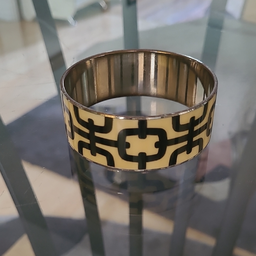 Beautiful Glossy Bracelet ❤️